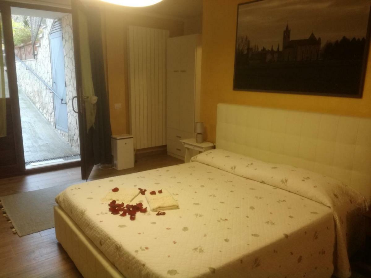 La Stella Di Eva Appartement Assisi Buitenkant foto